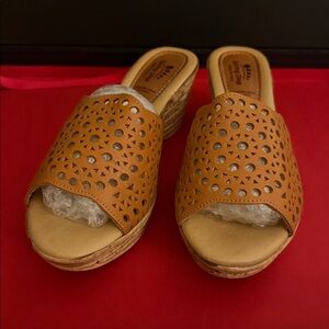 Spring Step Brown Perforated Wedges